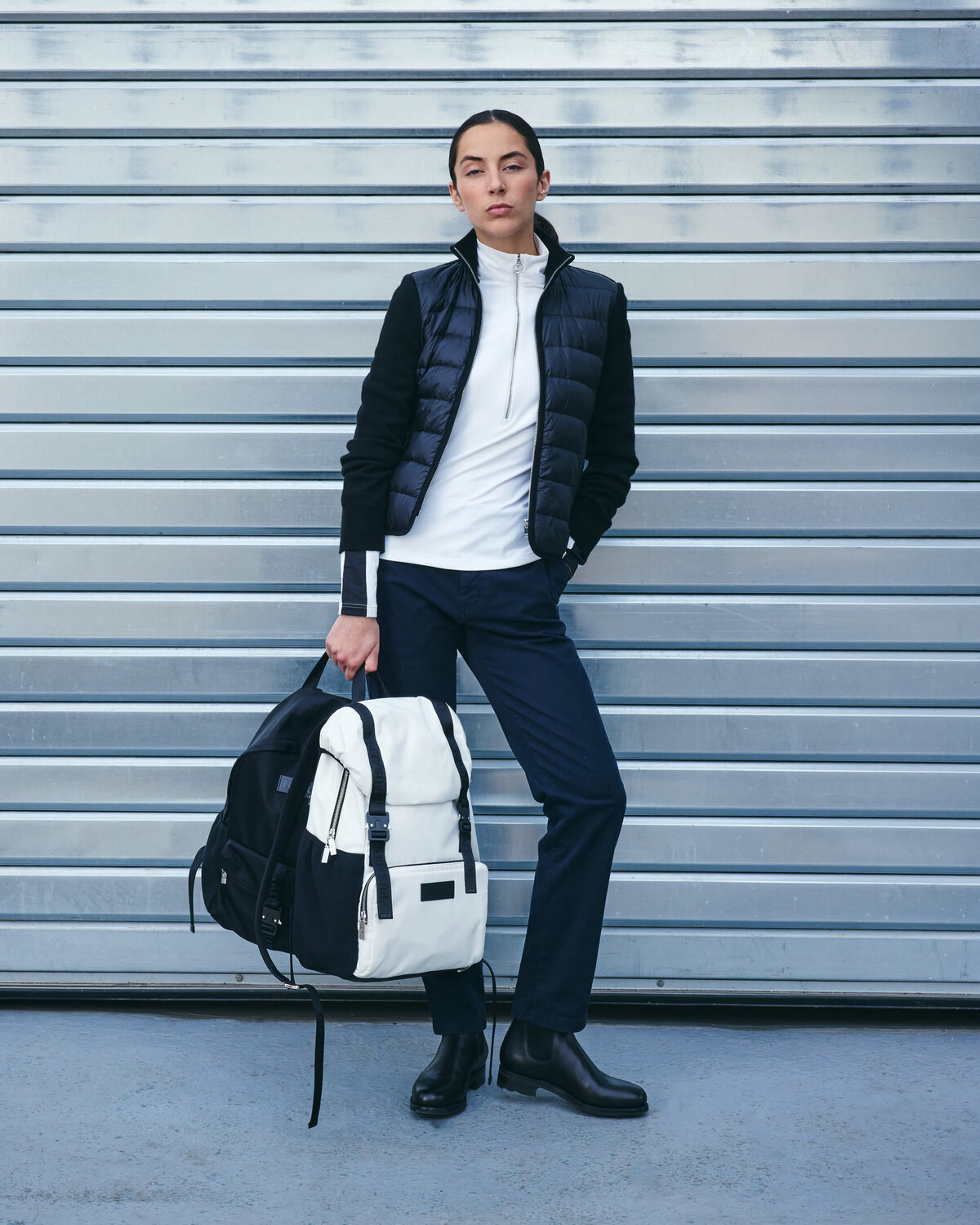 ESSENTIALS 26-23