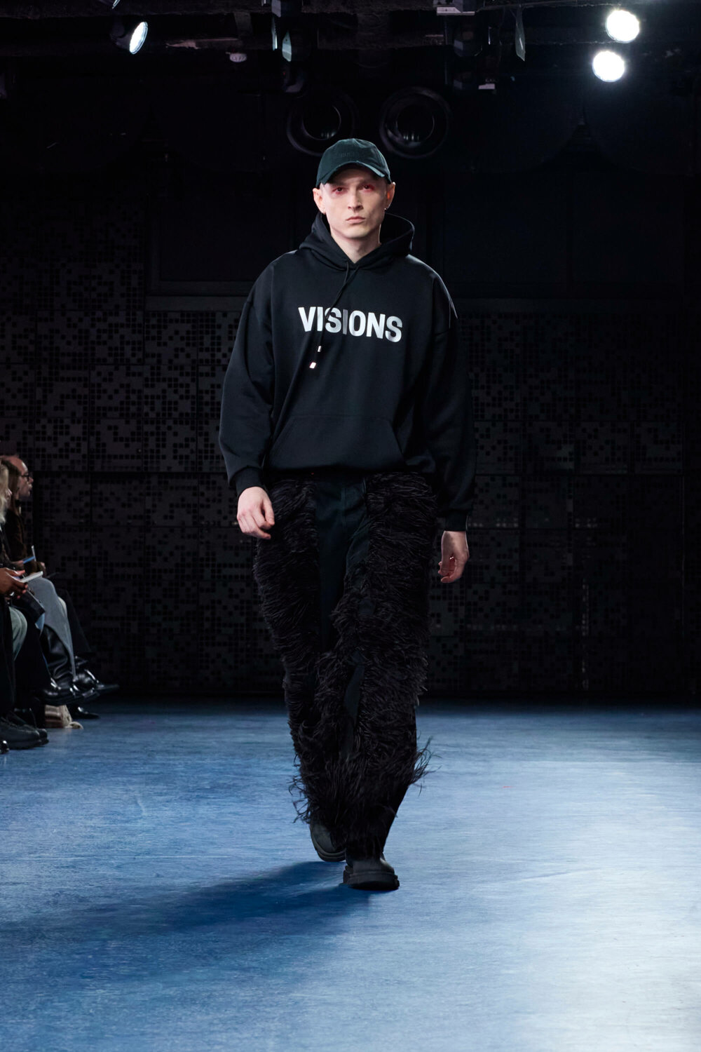 Fashion Show AW25-14