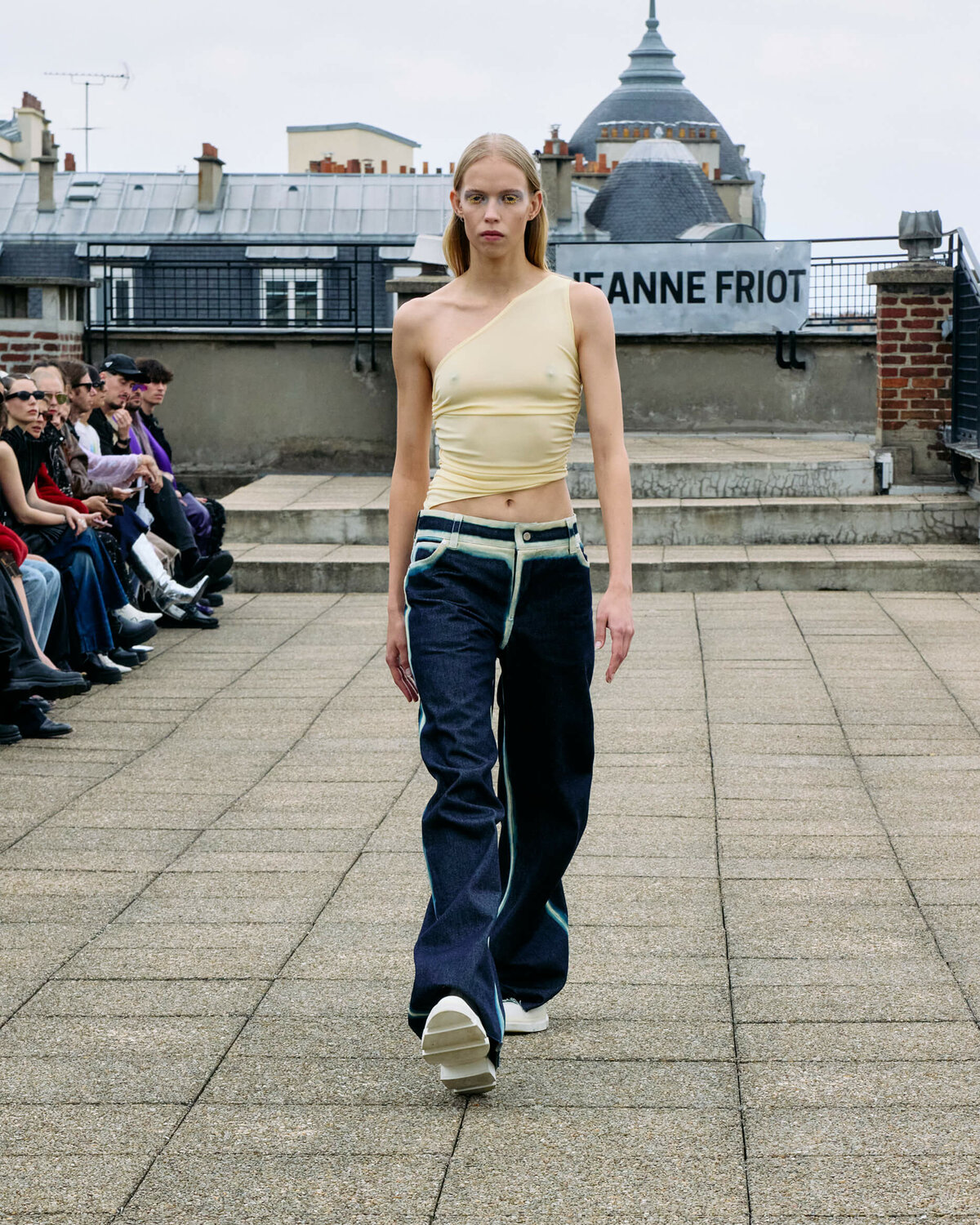 Fashion Show SS25-19