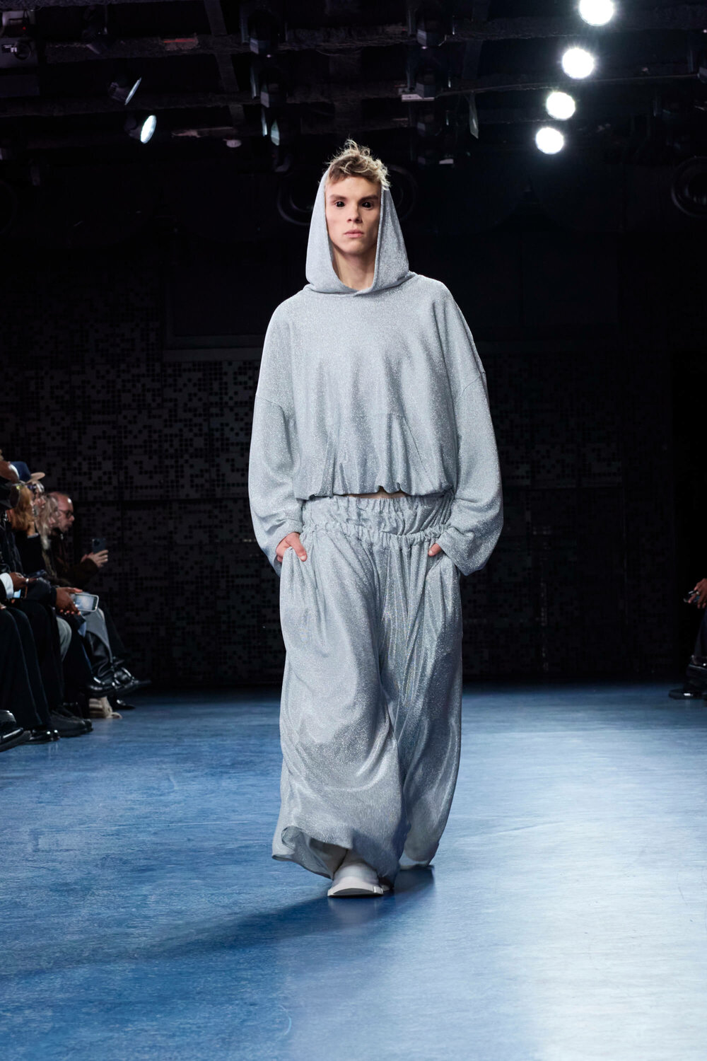 Fashion Show AW25-21